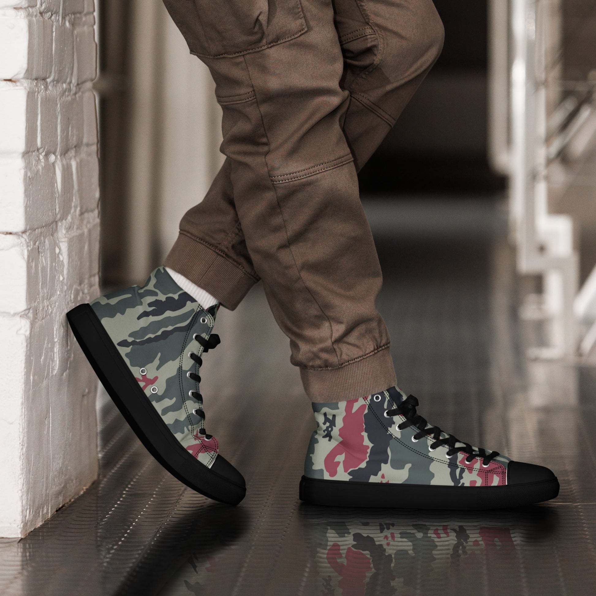 Iranian Island CAMO Mens High-Top Canvas Shoes - 5