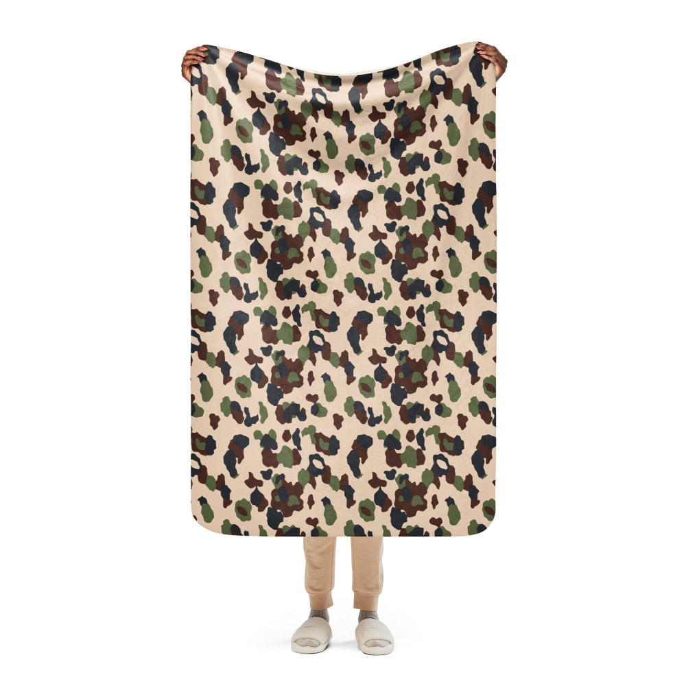 Iraqi Desert Blotch CAMO Sherpa blanket - 37″×57″ - Blanket