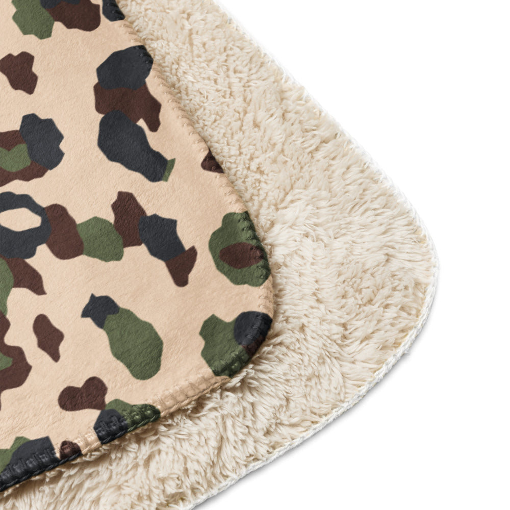 Iraqi Desert Blotch CAMO Sherpa blanket - Blanket