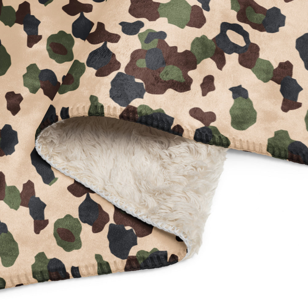 Iraqi Desert Blotch CAMO Sherpa blanket - Blanket