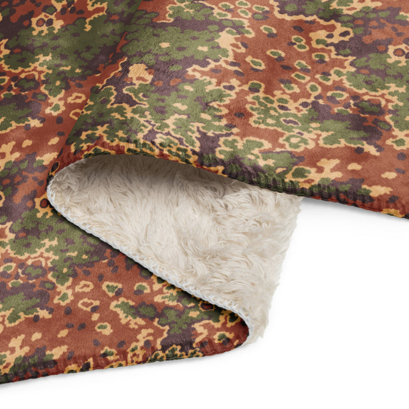 Oak Leaf Eichenlaubmuster Iraqi Arid CAMO Sherpa Blanket
