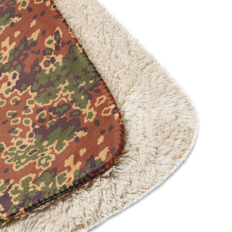 Oak Leaf Eichenlaubmuster Iraqi Arid CAMO Sherpa Blanket