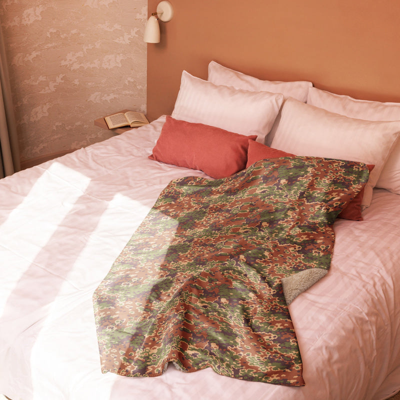 Oak Leaf Eichenlaubmuster Iraqi Arid CAMO Sherpa Blanket