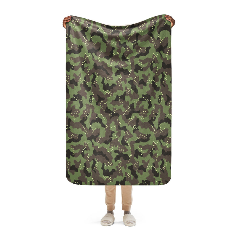 Mitznefet Helmet Cover CAMO Sherpa Blanket - 37″×57″