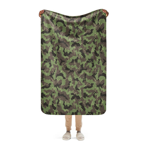 Mitznefet Helmet Cover CAMO Sherpa Blanket - 37″×57″
