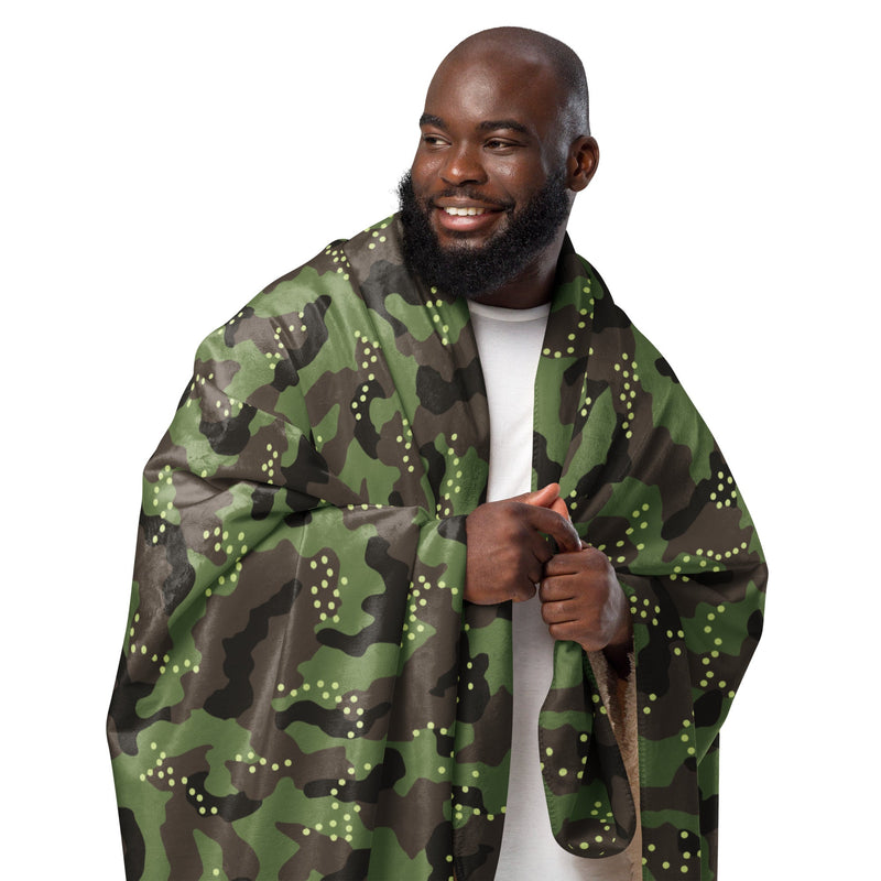 Mitznefet Helmet Cover CAMO Sherpa Blanket