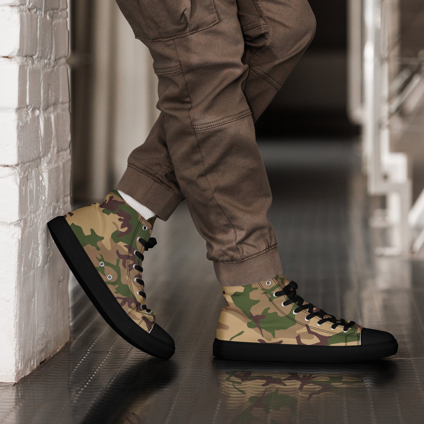 Italian Mimetico Deserto CAMO Mens high top canvas shoes - Black / 5 - High Top Canvas Shoes