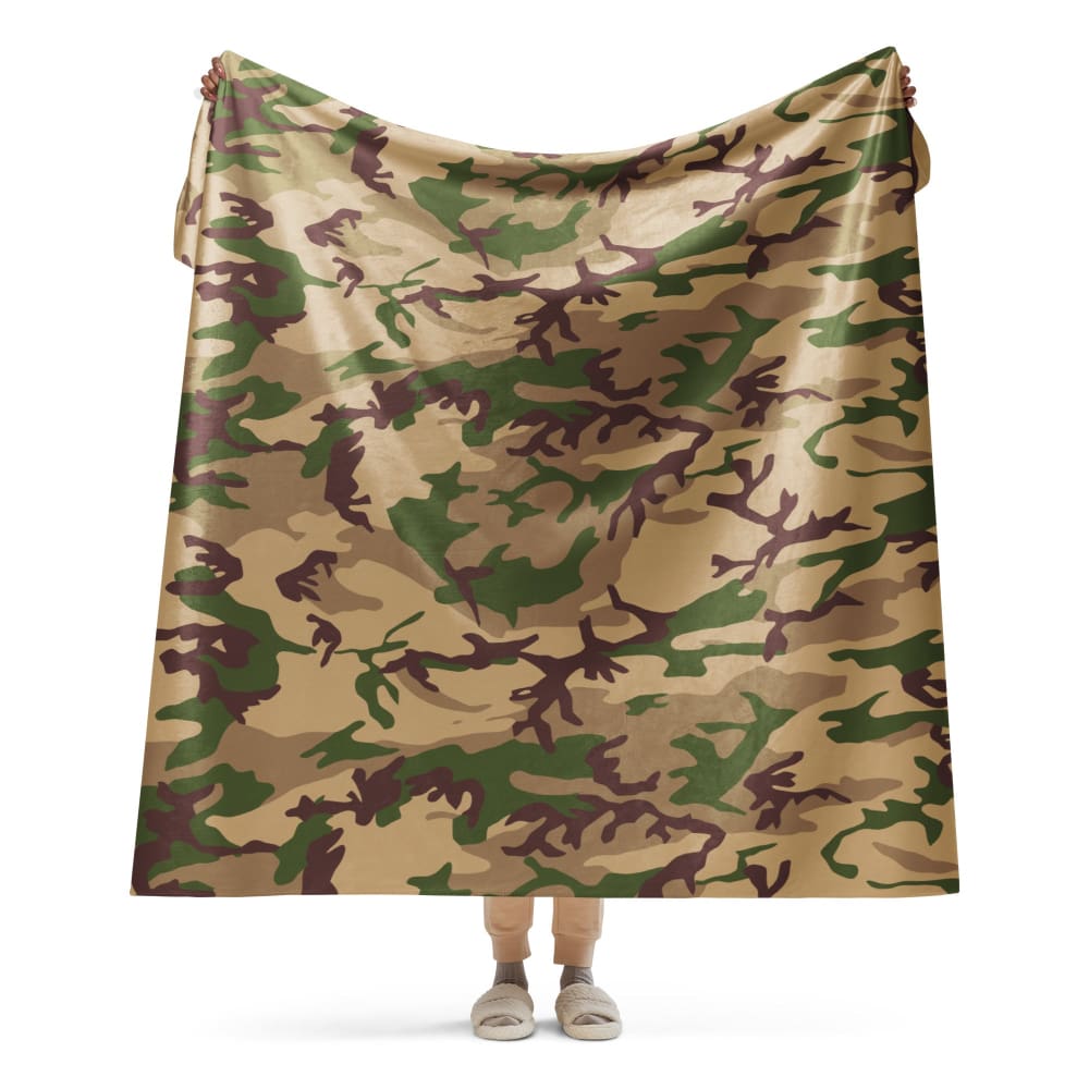 Italian Mimetico Deserto CAMO Sherpa blanket - 60″×80″