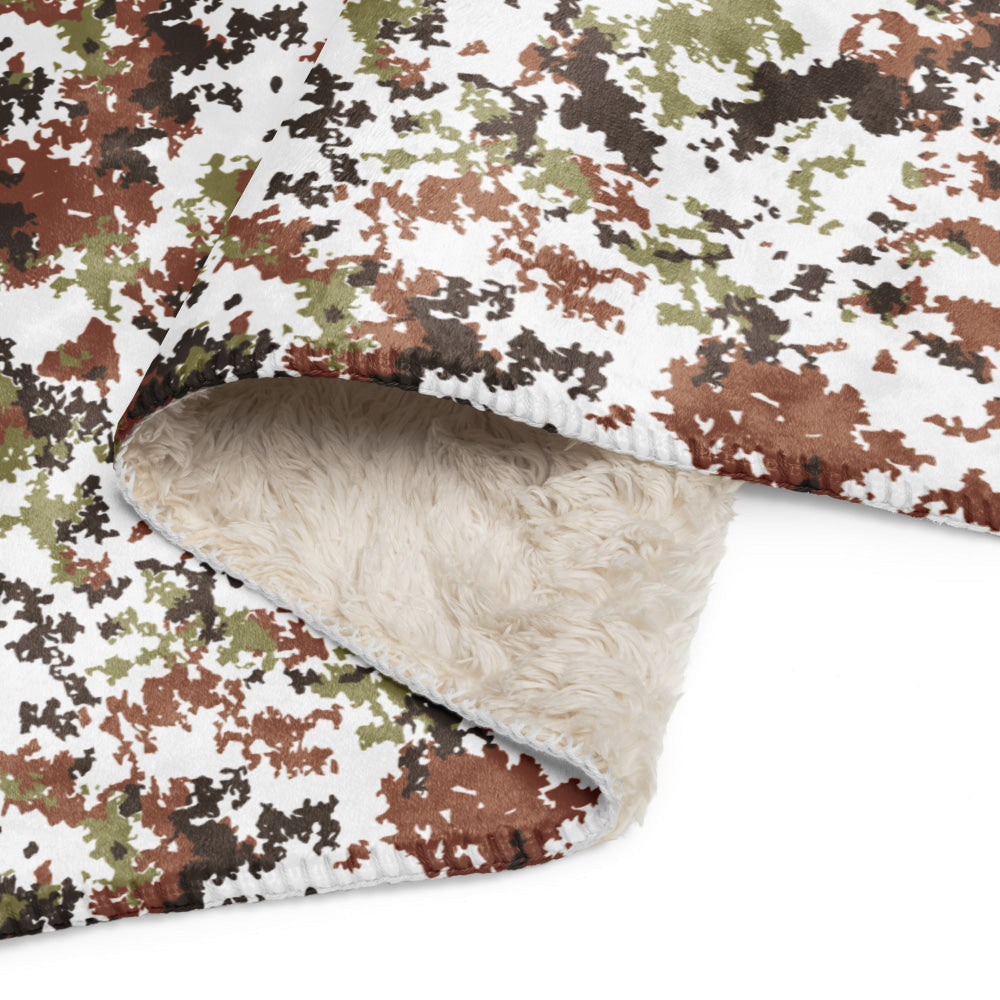 Italian Mimetico Vegetata Alpine CAMO Sherpa blanket