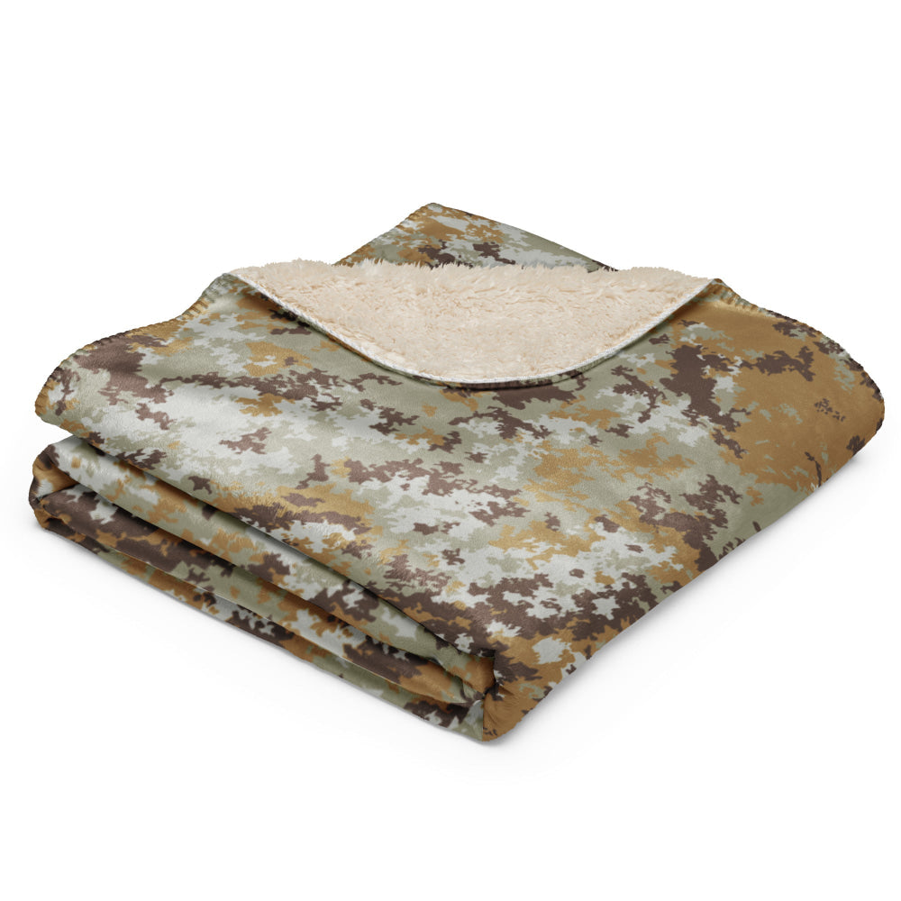 Italian Mimetico Vegetata Desert CAMO Sherpa blanket - Blanket