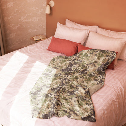 Italian Mimetico Vegetata Multiland CAMO Sherpa blanket - Blankets