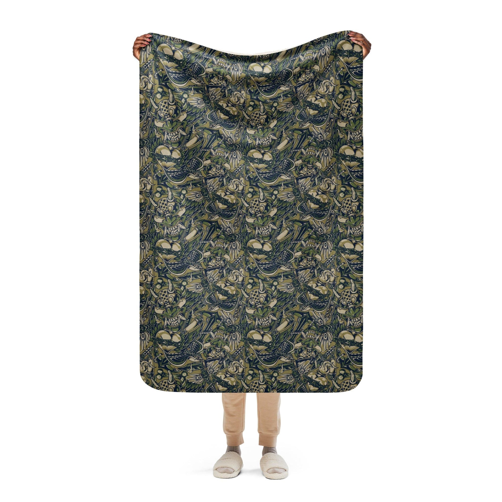 Kabuki Phantom Multi-terrain CAMO Sherpa blanket - 37″×57″ - Blankets
