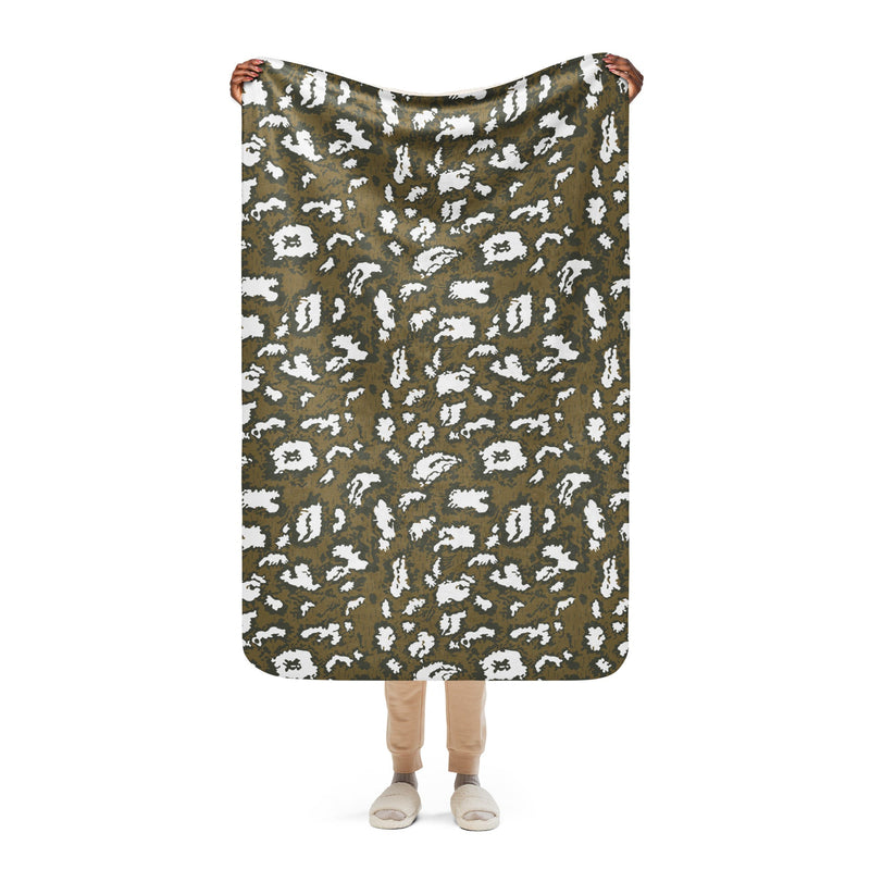 KLMK Red Dawn CAMO Sherpa Blanket - 37″×57″