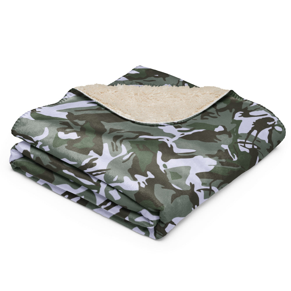 Kuwaiti 1990 DPM Desert Green CAMO Sherpa blanket - Blanket