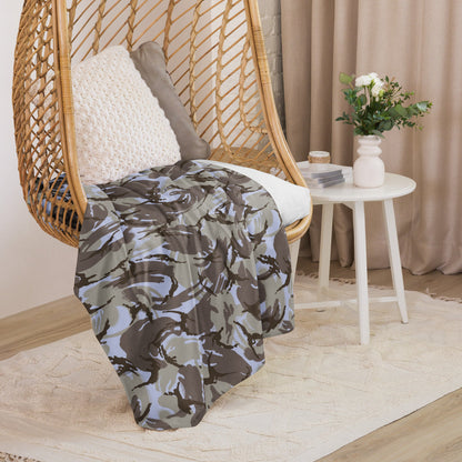 Kuwaiti DPM CAMO Sherpa blanket - Blankets