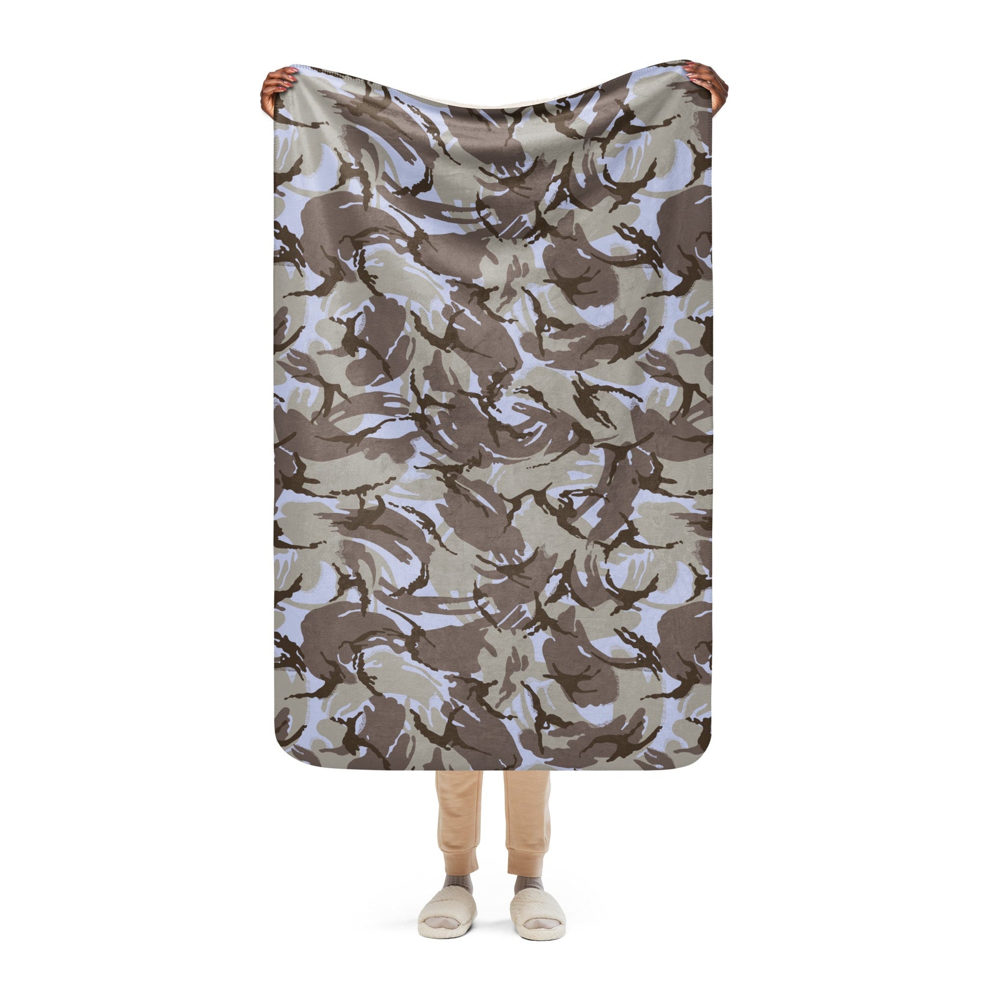 Kuwaiti DPM CAMO Sherpa blanket - 37″×57″ - Blankets