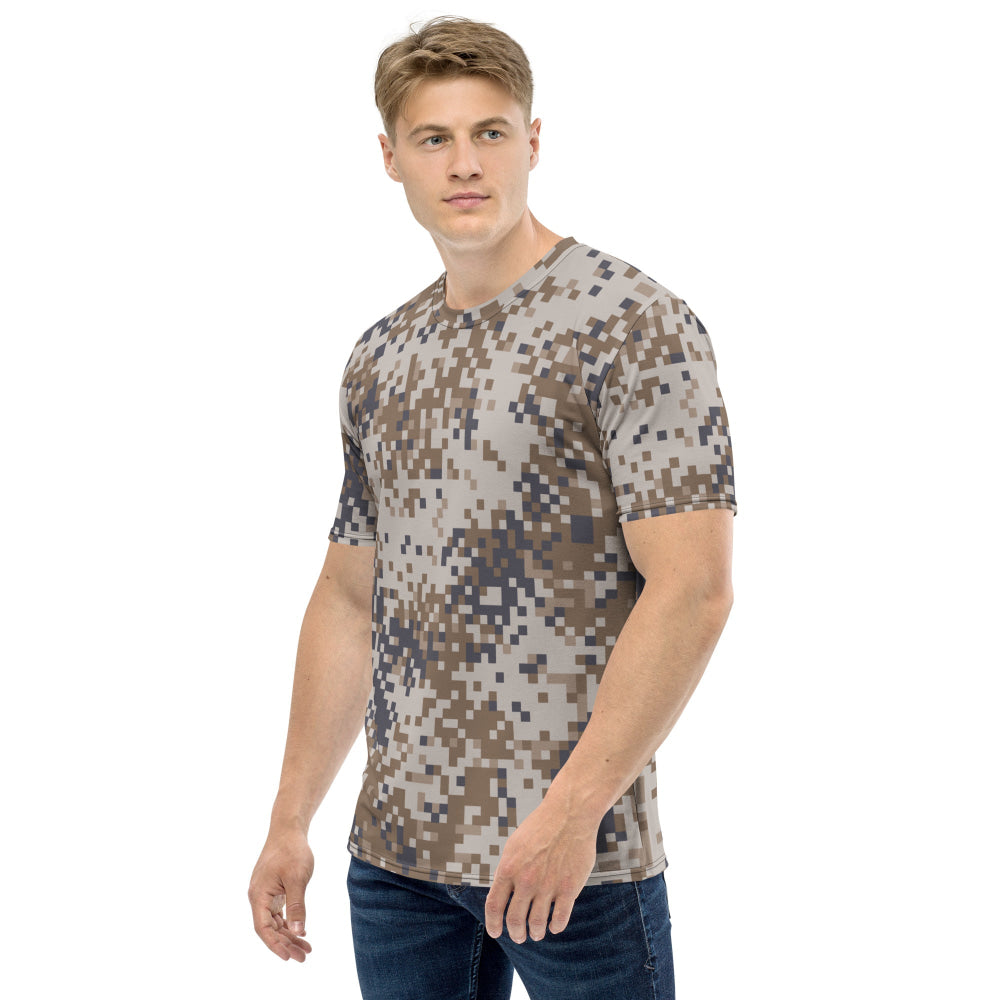 Latvian M07 LATPAT Desert CAMO Men’s t-shirt - Mens T-Shirt