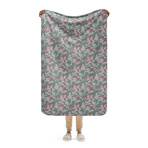 Amoeba Lithuanian Woodland CAMO Sherpa Blanket - 37″×57″