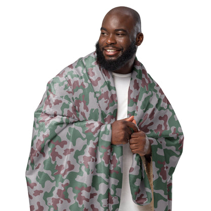 Lithuanian Amoeba CAMO Sherpa blanket - Blanket