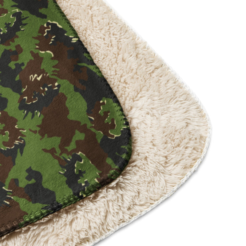 M05 Miško Woodland CAMO Sherpa Blanket