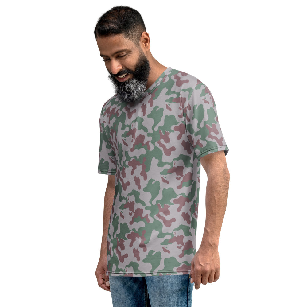 Lithuanian Three Color Amoeba CAMO Men’s t-shirt - Mens T-Shirt