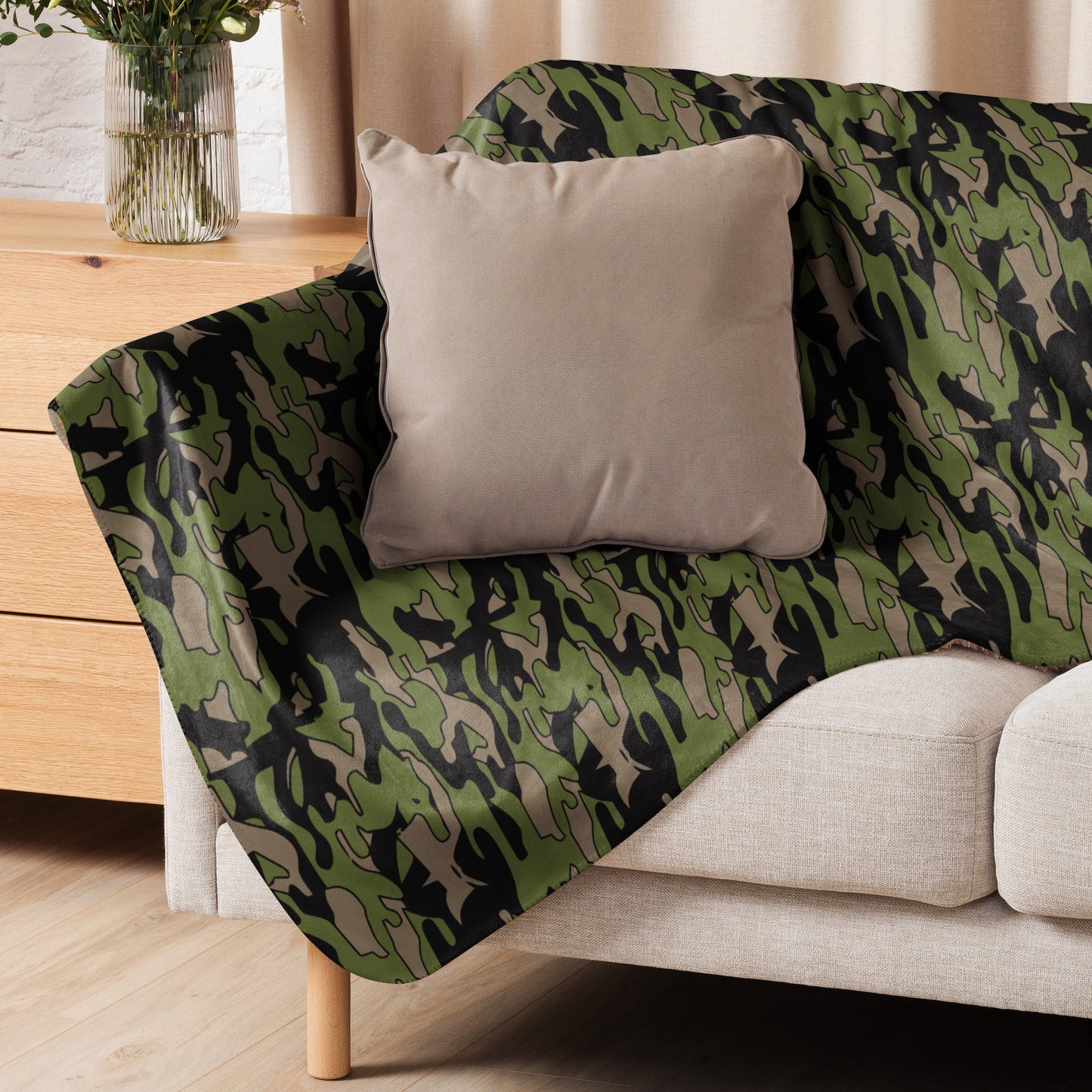 Malaysian BOMBA Subdued CAMO Sherpa blanket - Blankets