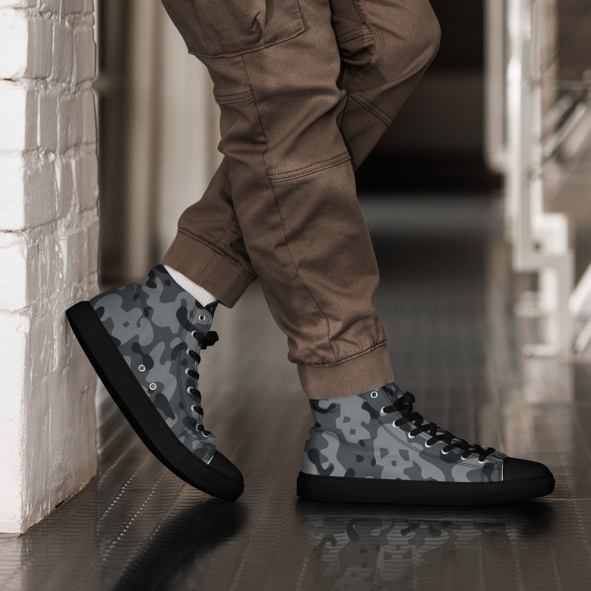 Metal Gear Solid (MGS) Shadow Spirit CAMO Mens High-Top Canvas Shoes - 5
