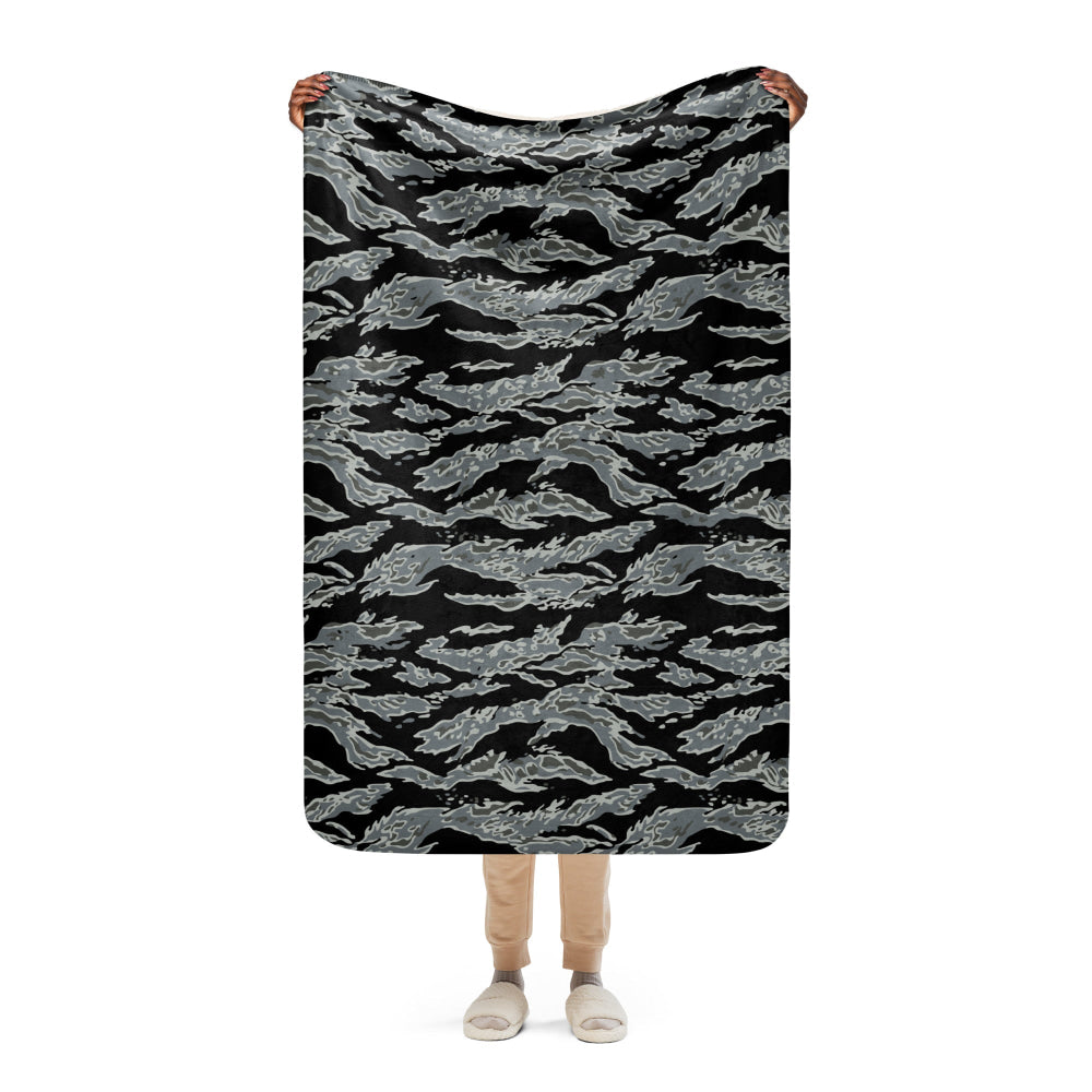 Miami Tiger Stripe Urban Grey CAMO Sherpa blanket - 37″×57″ - Blanket