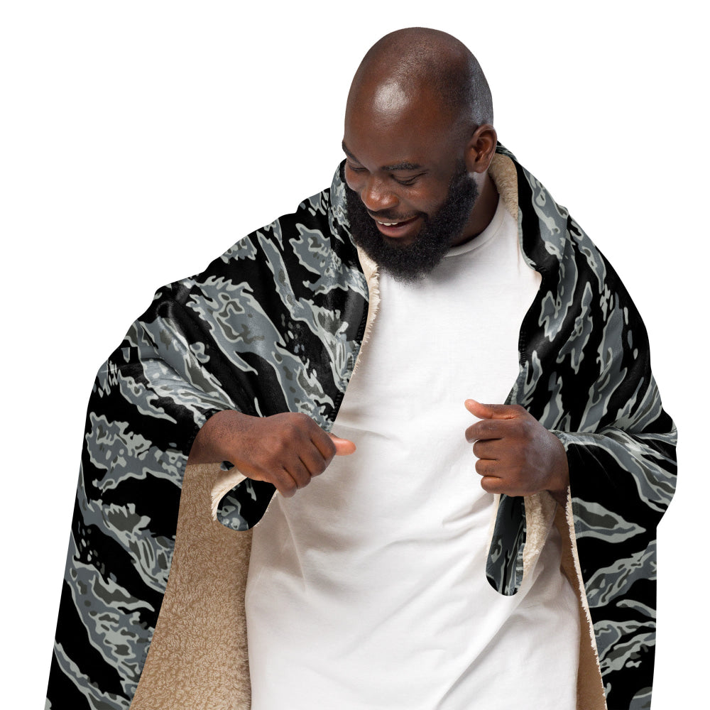 Miami Tiger Stripe Urban Grey CAMO Sherpa blanket - Blanket