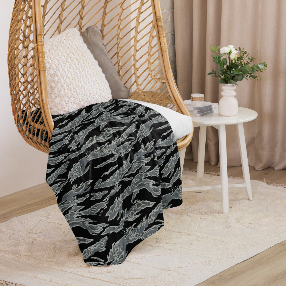 Miami Tiger Stripe Urban Grey CAMO Sherpa blanket - Blanket