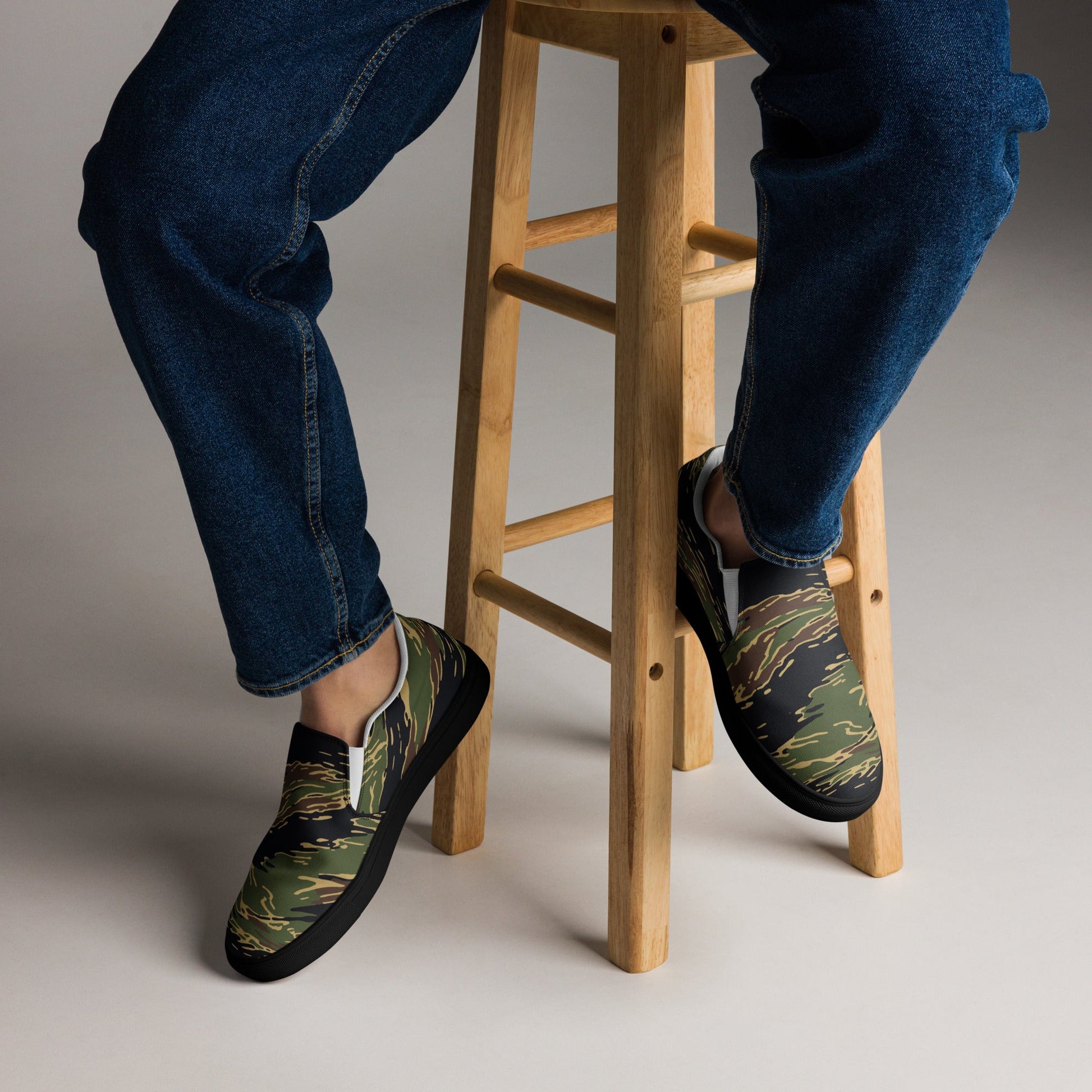 Midnight Fang Tiger Stripe CAMO Mens Slip-On Canvas Shoes