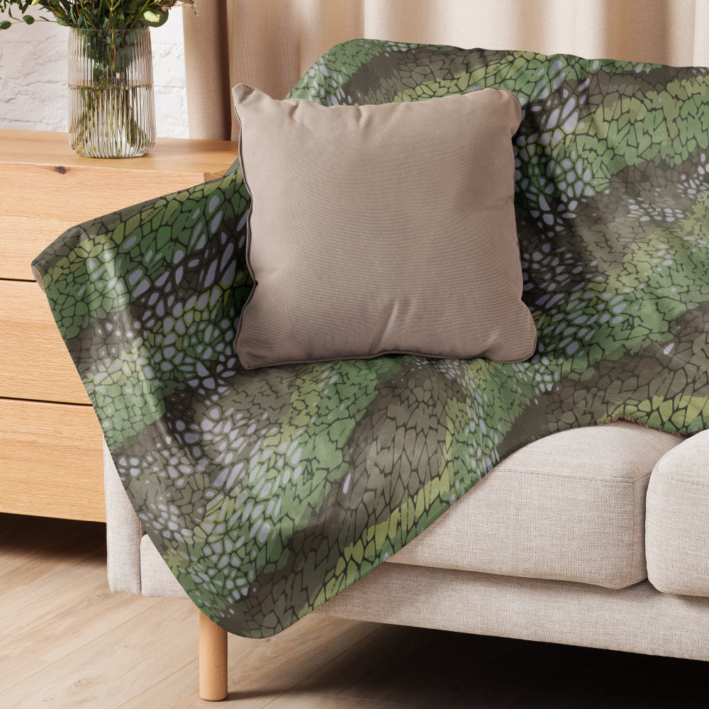 Modern Warfare Dragon Skin Green CAMO Sherpa blanket - Blanket