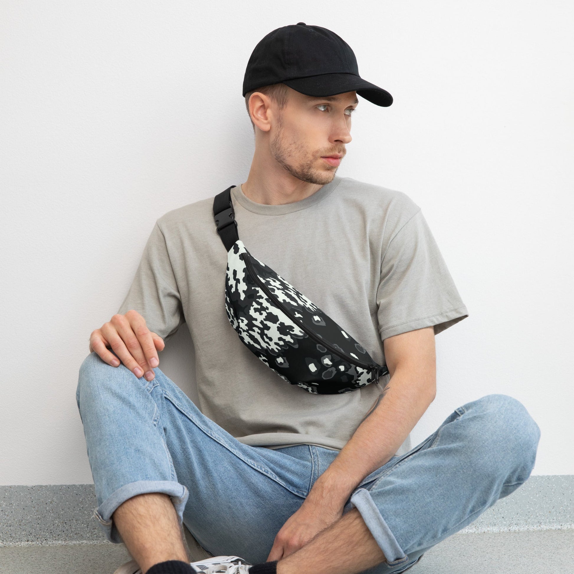 Modern Warfare Partizan Ghost Night CAMO Fanny Pack - S/M - Packs