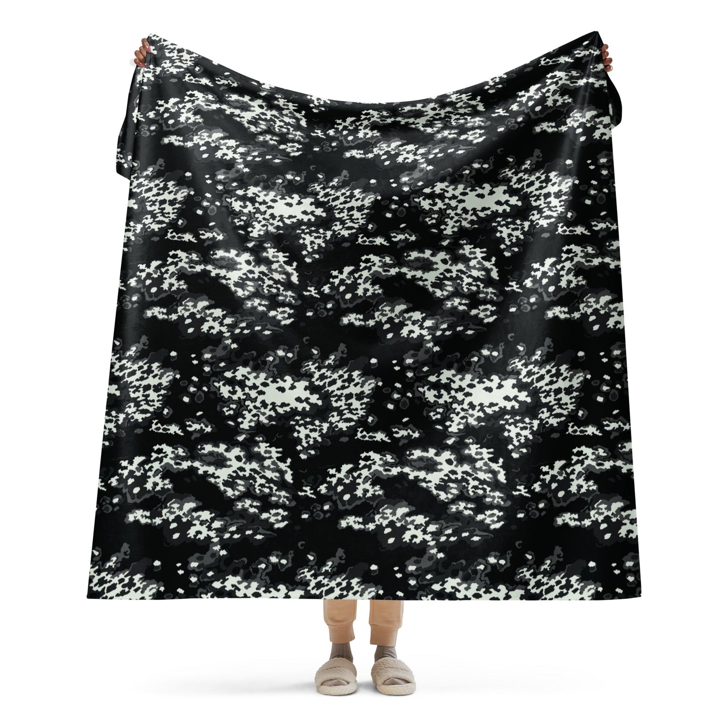 Modern Warfare Partizan Ghost Night CAMO Sherpa blanket - 60″×80″ - Blanket