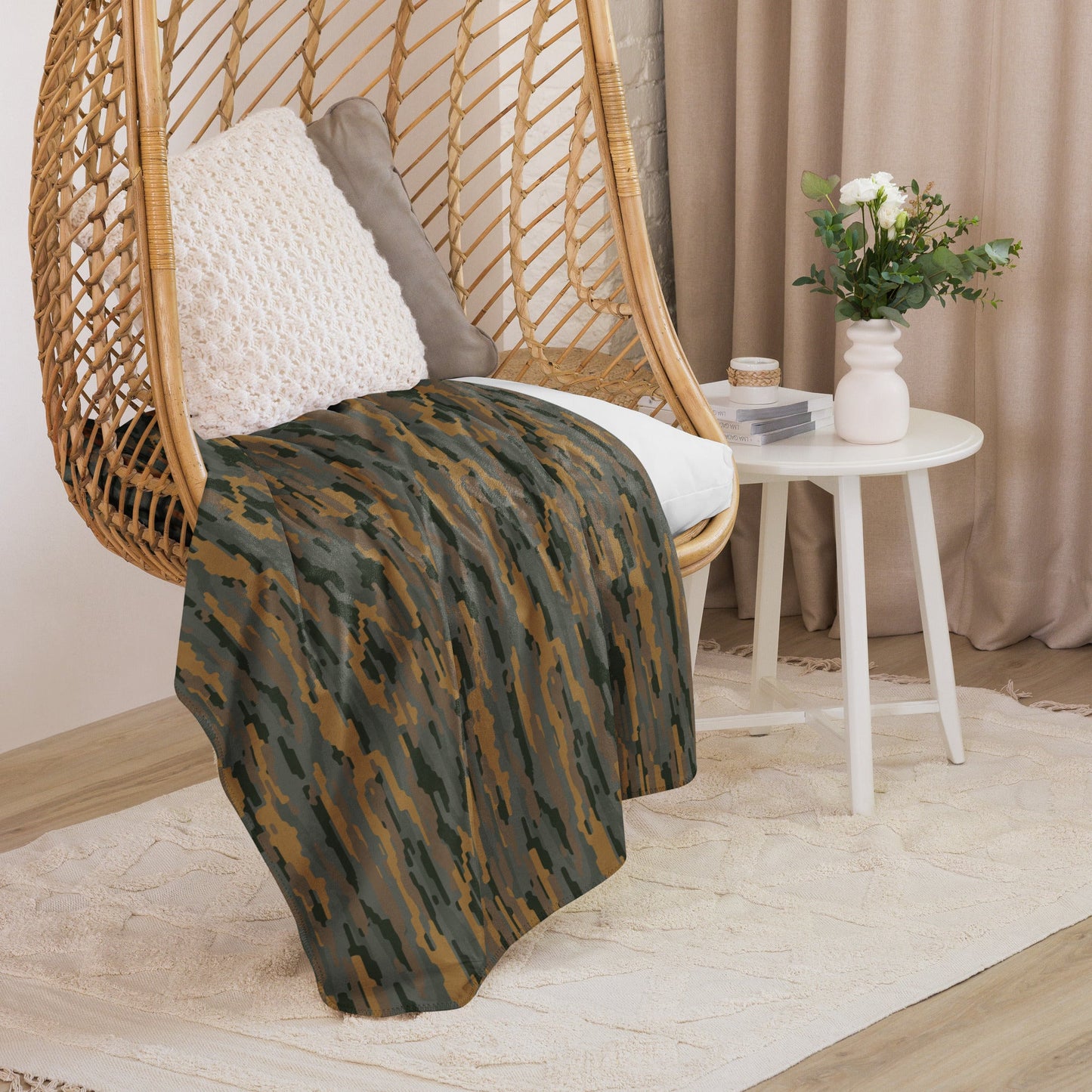 Modern Warfare Urban Vertical Rusty Bark CAMO Sherpa Blanket
