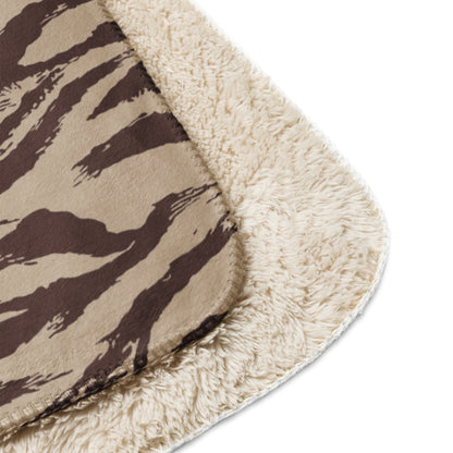 Moroccan Lizard Desert CAMO Sherpa blanket - Blankets