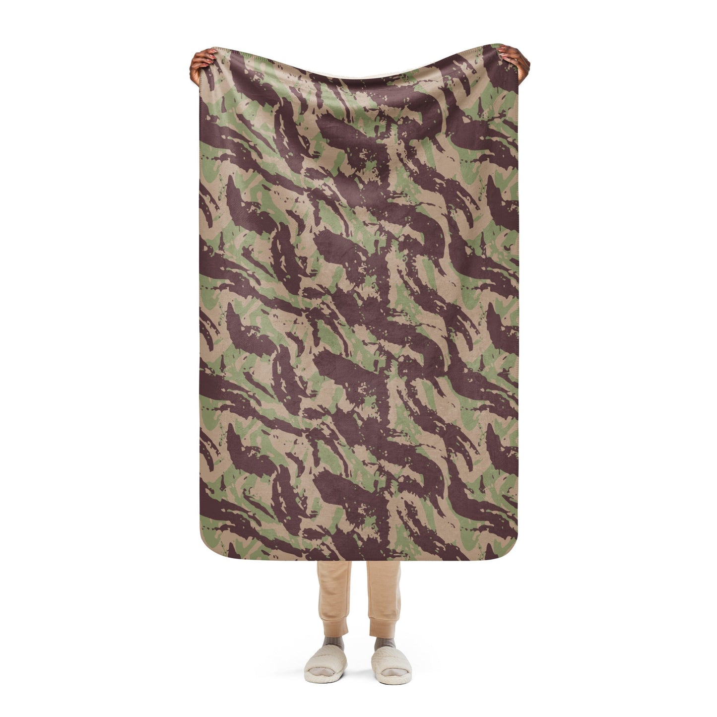 Mozambique Lizard CAMO Sherpa Blanket - 37″×57″