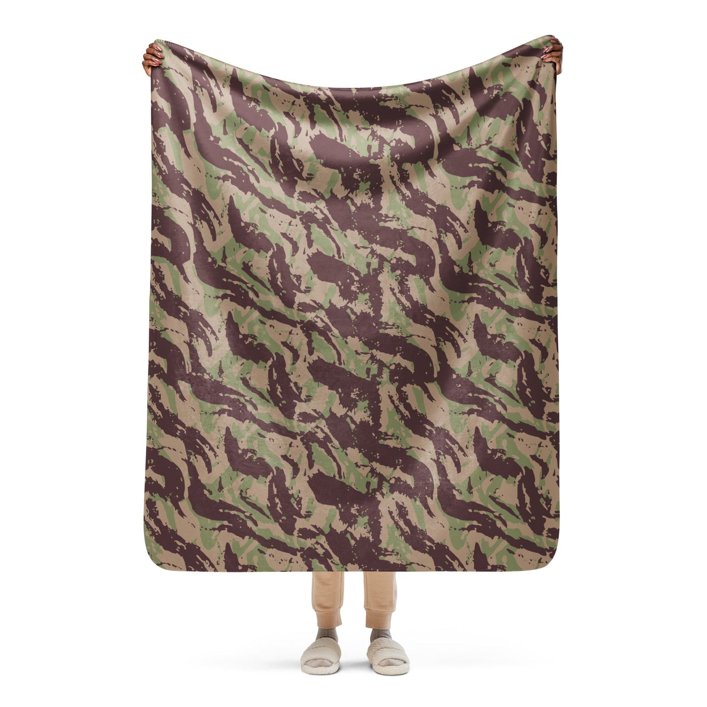 Mozambique Lizard CAMO Sherpa Blanket - 50″×60″