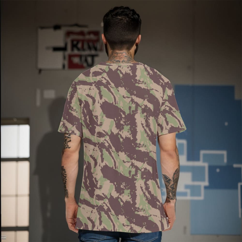 Mozambique Vertical Lizard CAMO Men’s 100% Cotton T-Shirt - Mens