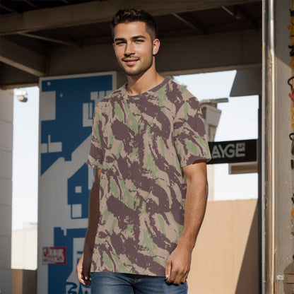 Mozambique Vertical Lizard CAMO Men’s 100% Cotton T-Shirt - Mens