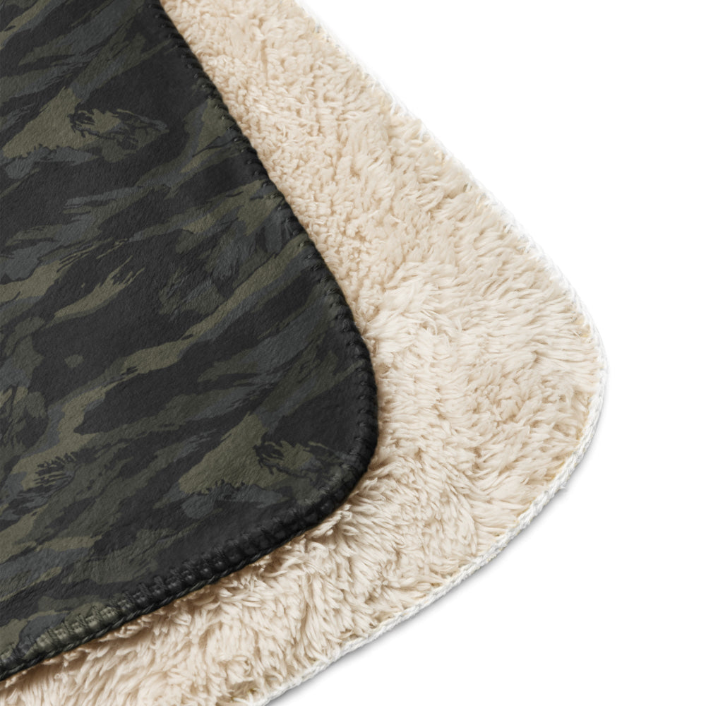 Multi-terrain Tiger Stripe Black CAMO Sherpa blanket - Blanket