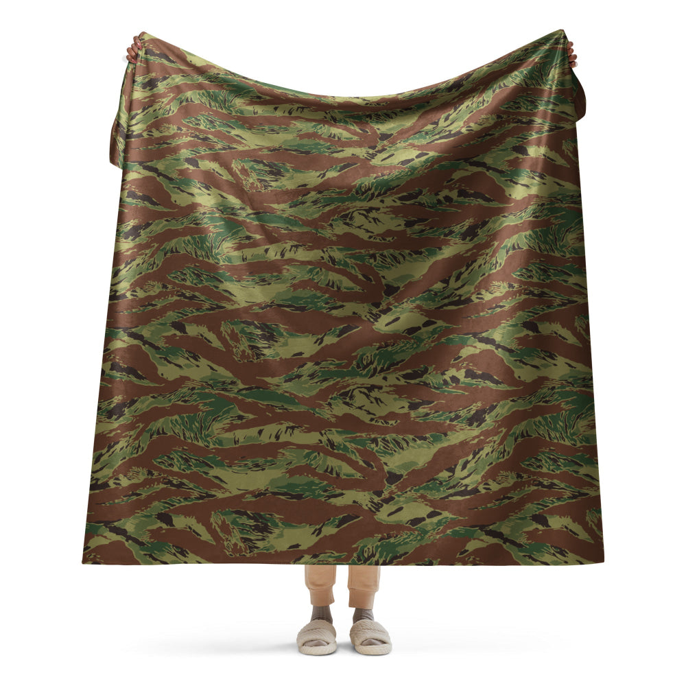 Multi-terrain Tiger Stripe Viper CAMO Sherpa blanket - 60″×80″ - Blanket