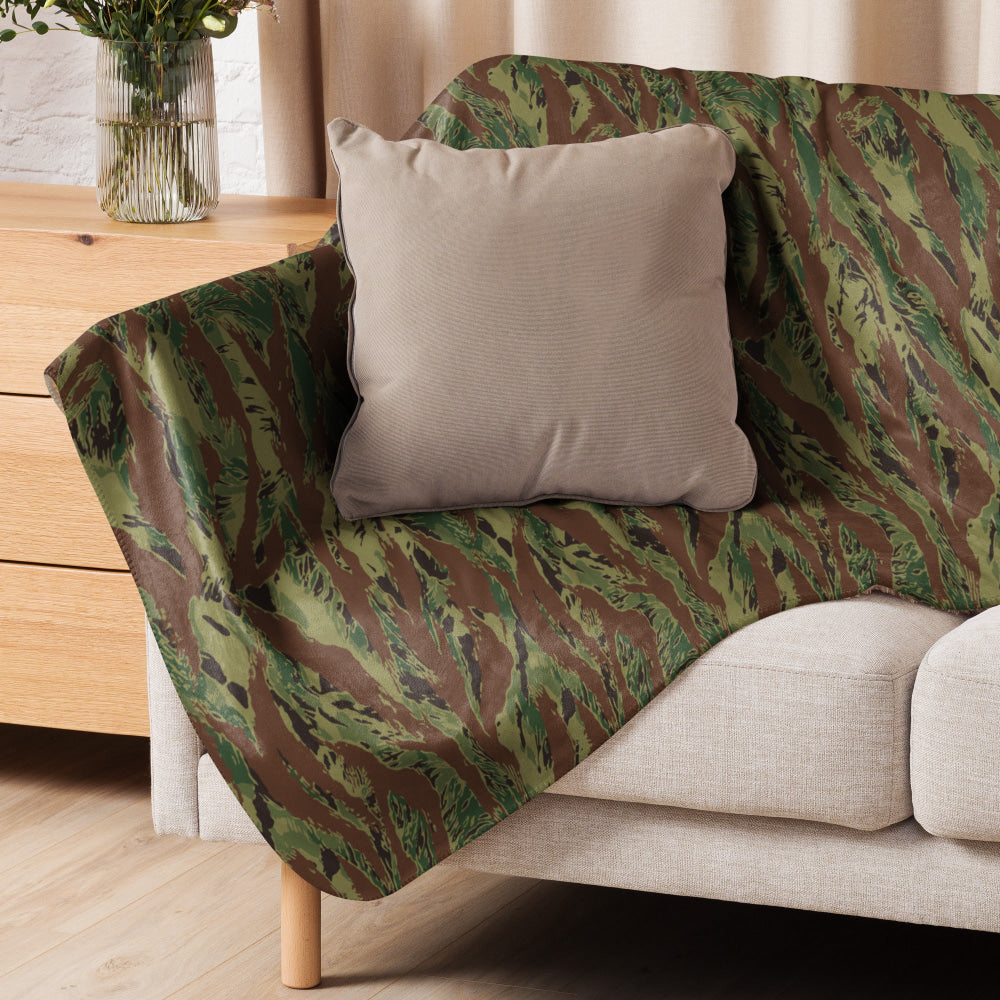 Multi-terrain Tiger Stripe Viper CAMO Sherpa blanket - Blanket