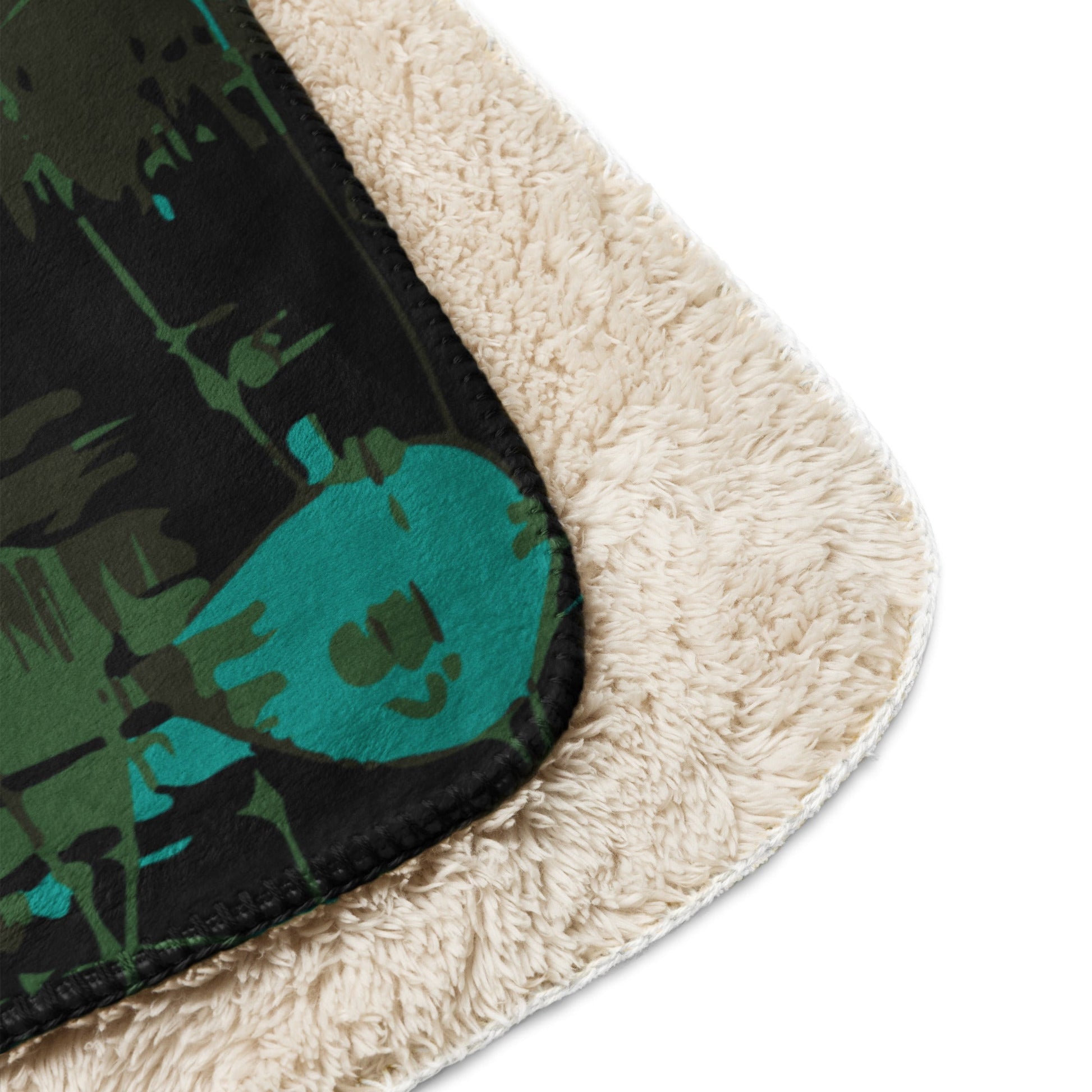 NEO Jungle CAMO Sherpa Blanket