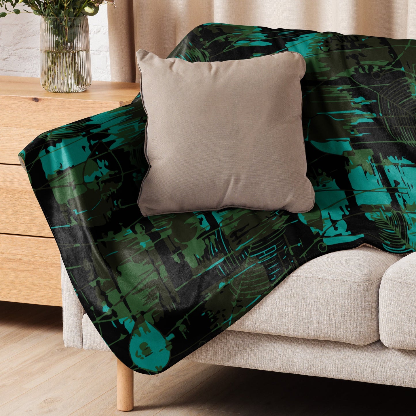 NEO Jungle CAMO Sherpa Blanket