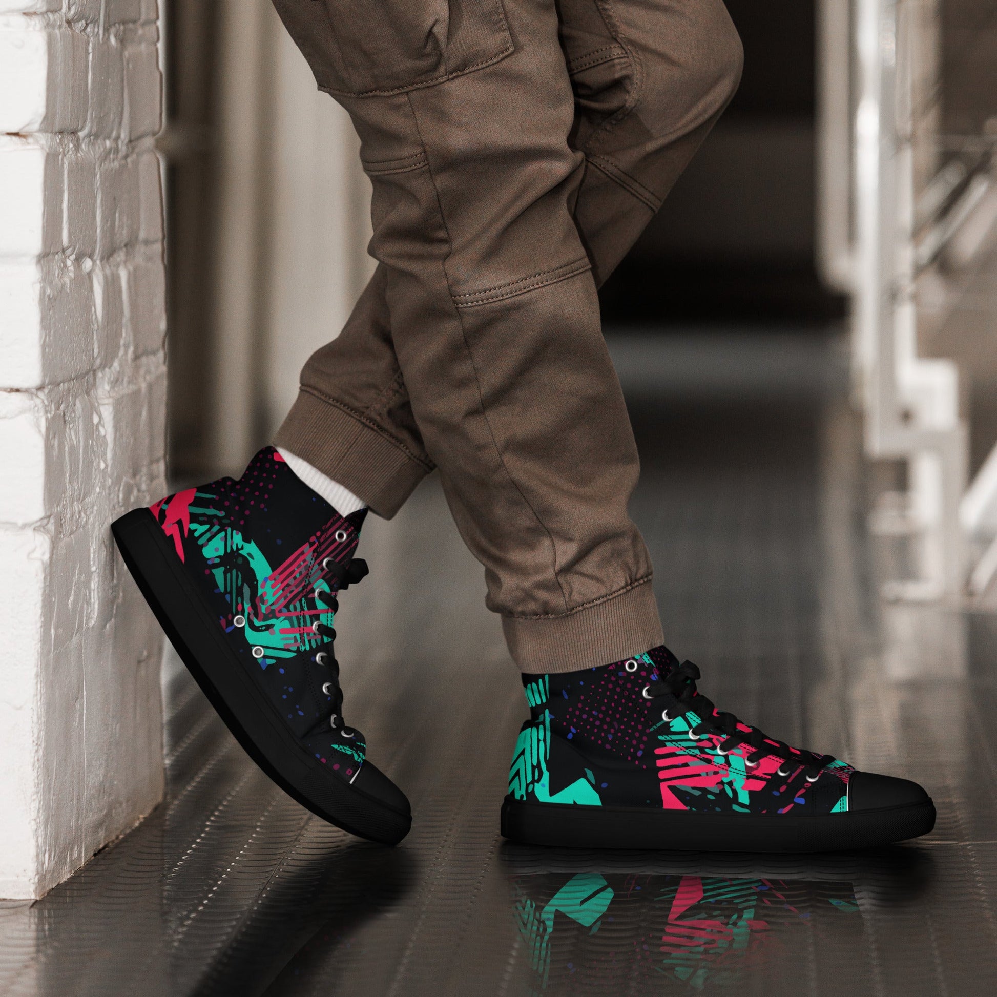Neon Shatter CAMO Mens High-Top Canvas Shoes - 5