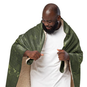 Night Desert Honeycomb CAMO Sherpa Blanket