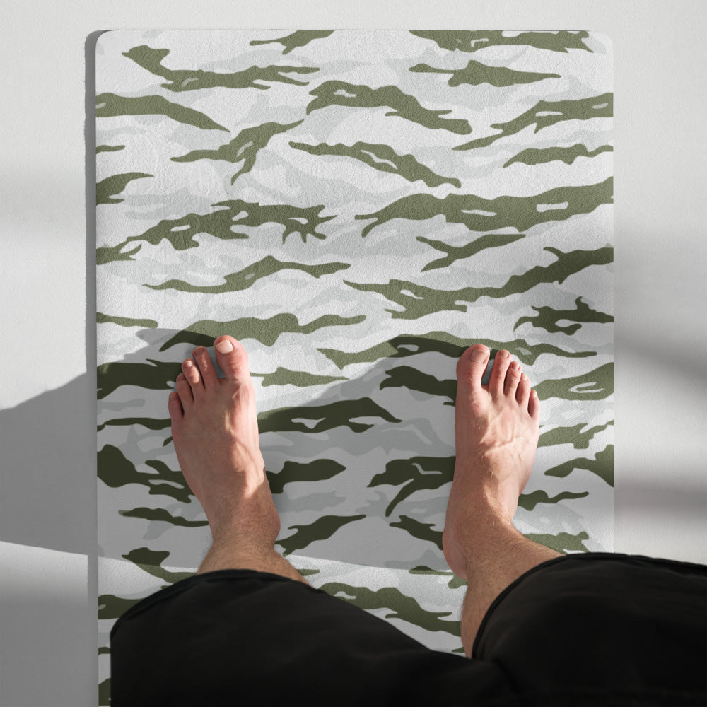 Noorvik Arctic Tiger Stripe CAMO Yoga mat