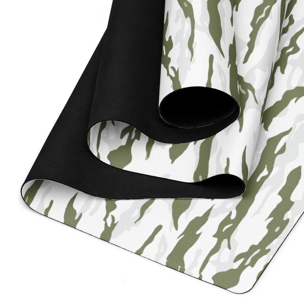 Noorvik Arctic Tiger Stripe CAMO Yoga mat