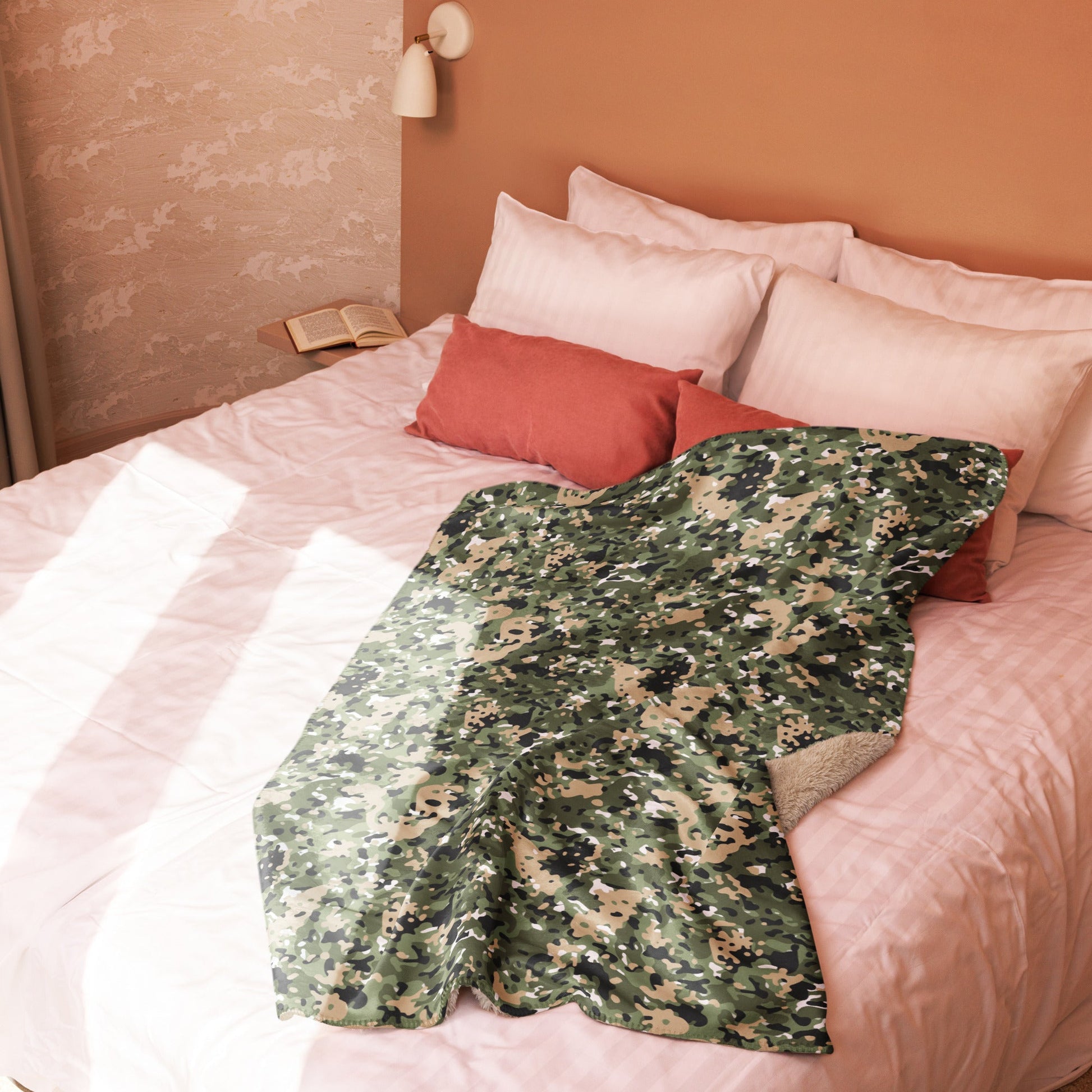 Nordic Combat Uniform CAMO Sherpa blanket - Blankets